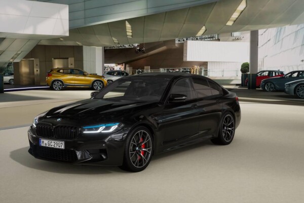 Używany BMW M5 2021  Czarny