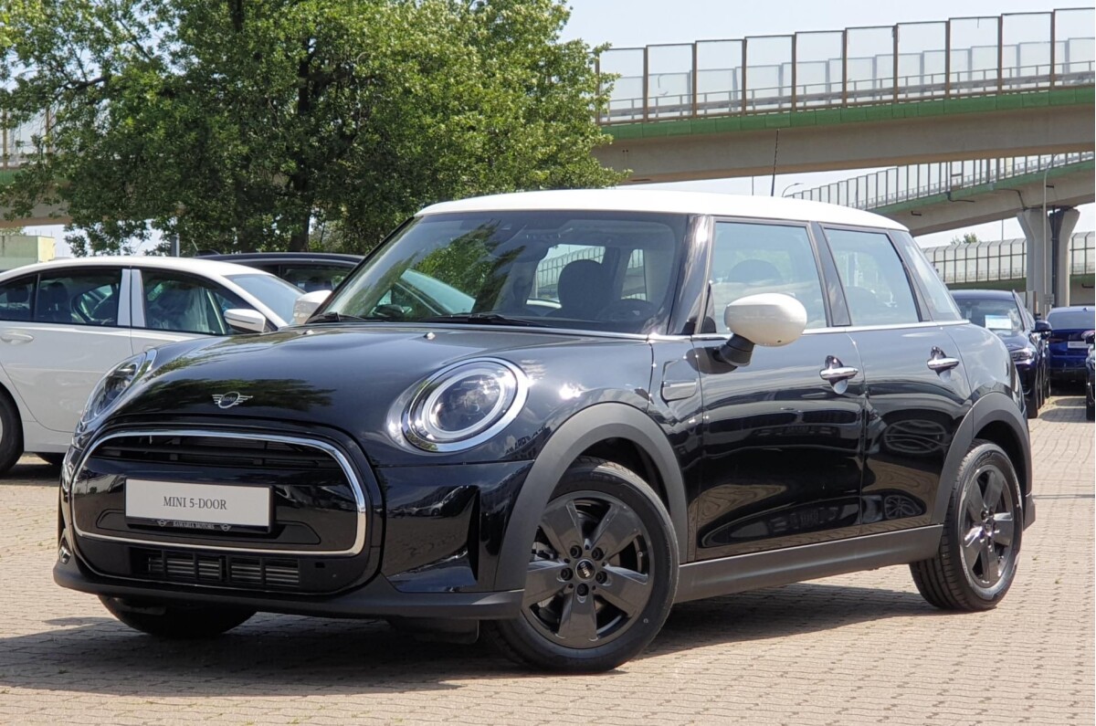 MINI Cooper Czarny Hatchback Benzyna 136KM 1499cm3 5